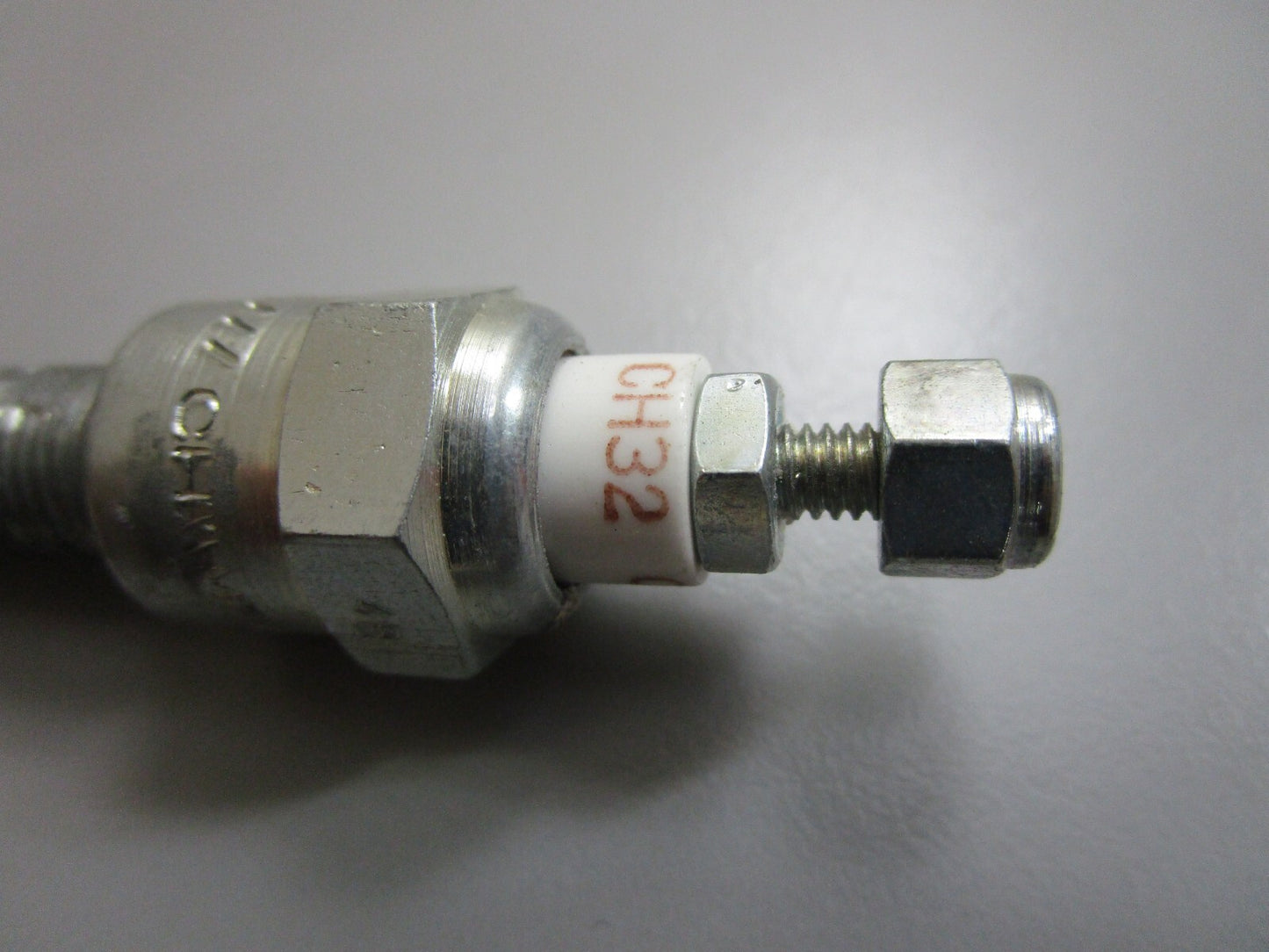 *NEW* 0820 Westerbeke Glow Plug 14529