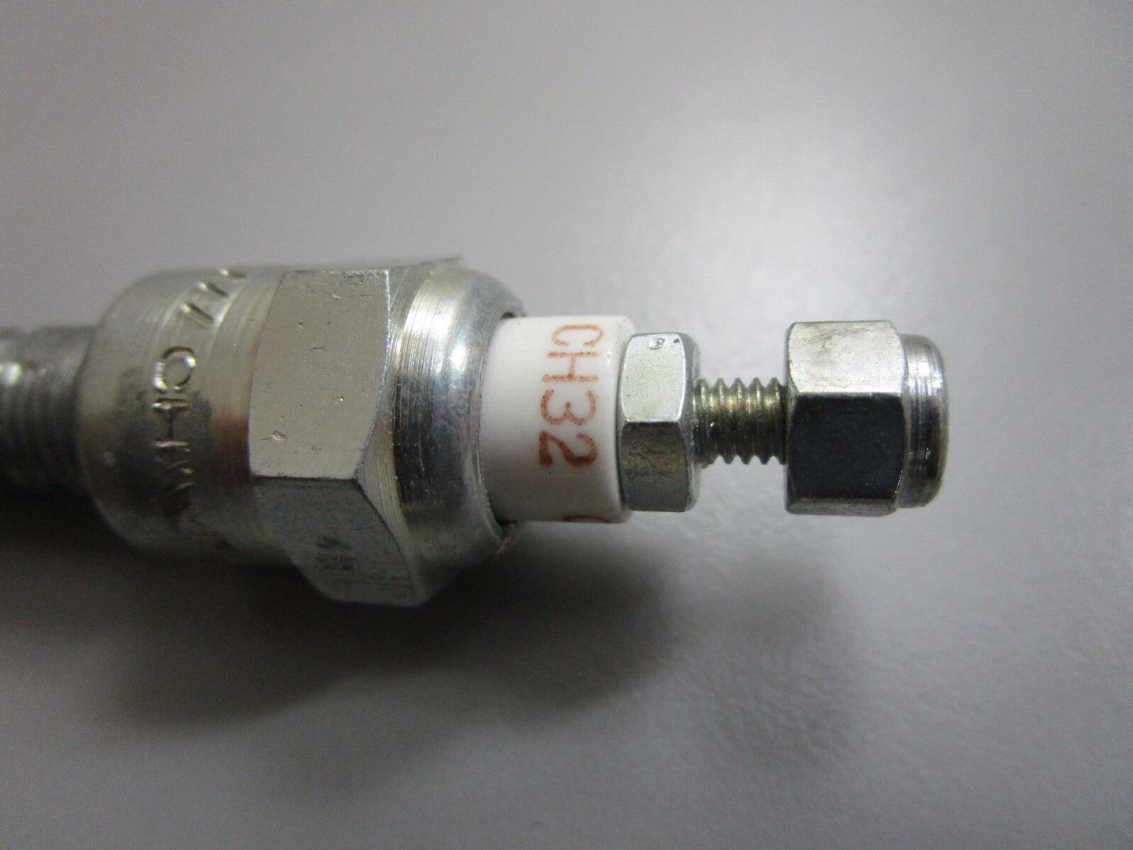 *NEW* 0820 Westerbeke Glow Plug 14529