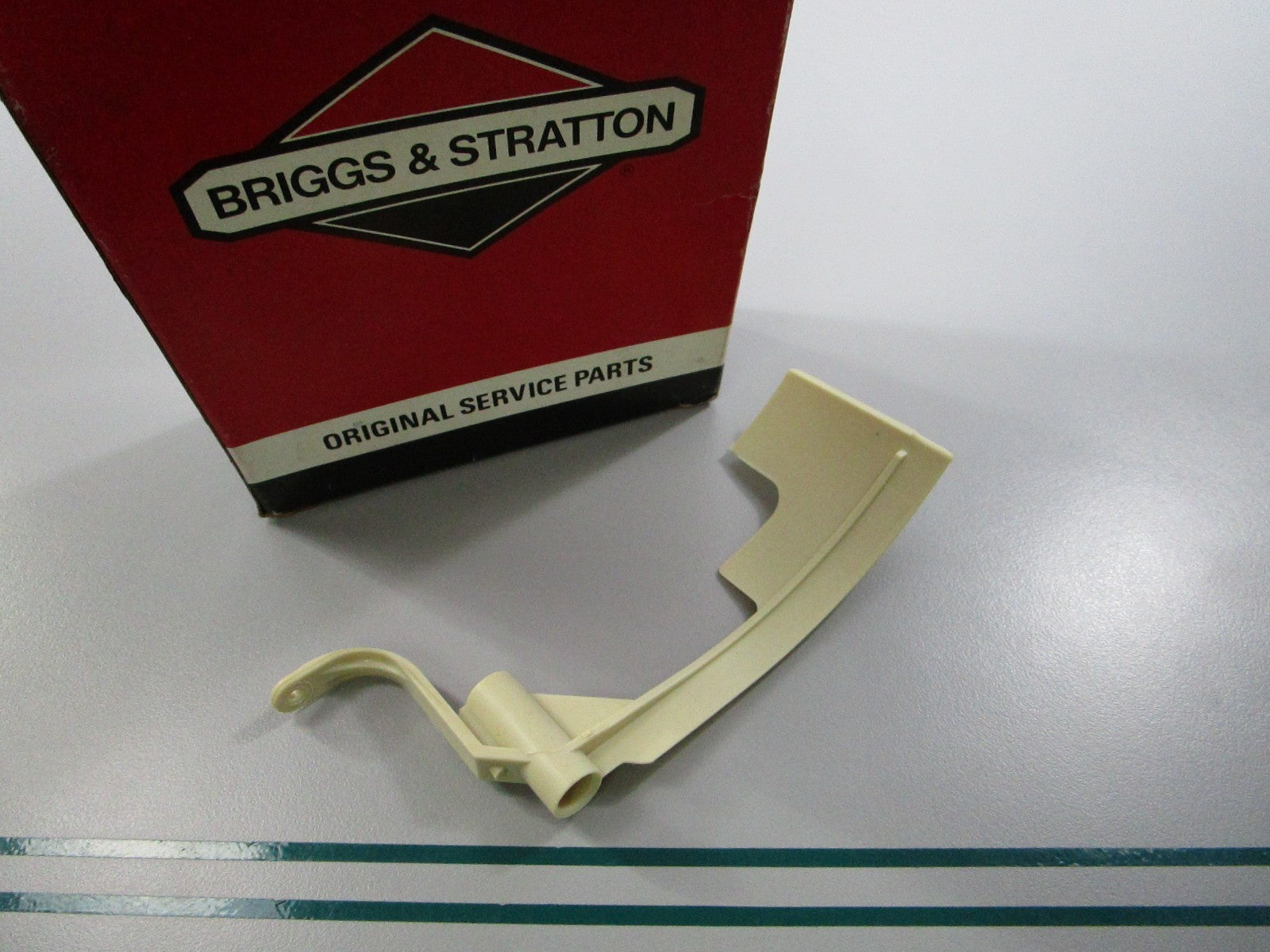 NEW OEM 281024 Briggs & Stratton Governor Blade 0810