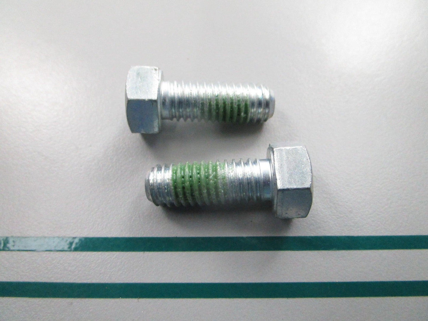 NEW OEM (LOT OF 2) 5D-0353 CAT Bolt 0810