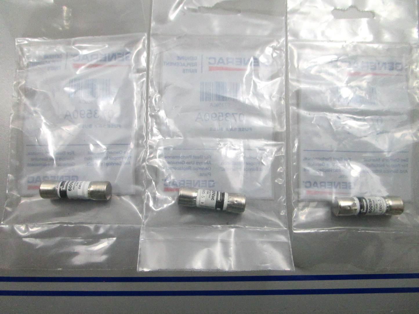 *NEW OEM* (LOT OF 3) 0810 Generac 5A Buss Fuse 073590A