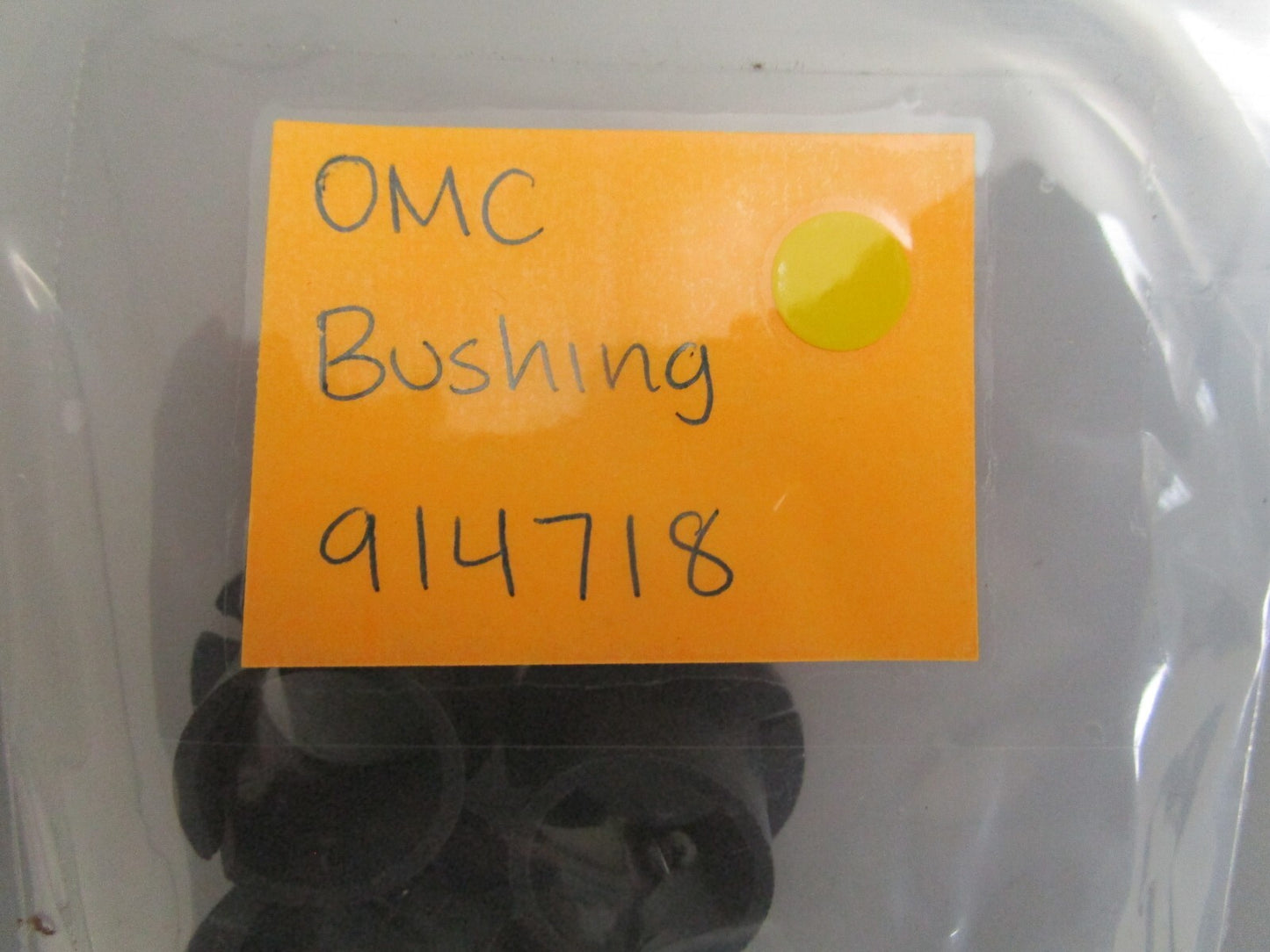 *NEW OEM* (LOT OF 2) 0810 OMC Johnson Evinrude Bushing 914718 0914718