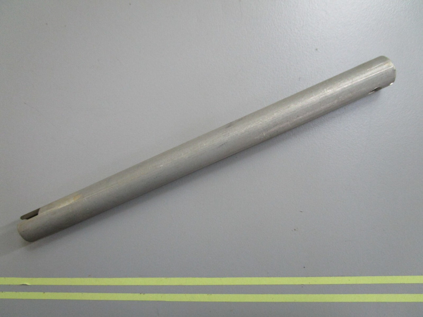 *NEW OEM* 0810 OMC Johnson Evinrude Spring Retainer 311257 0311257