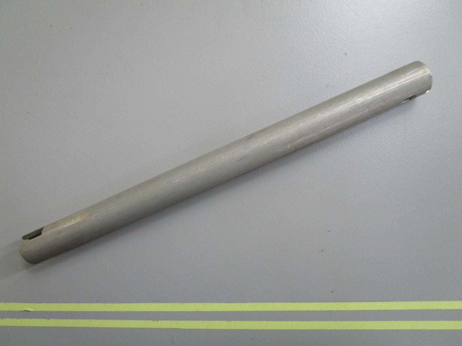 *NEW OEM* 0810 OMC Johnson Evinrude Spring Retainer 311257 0311257