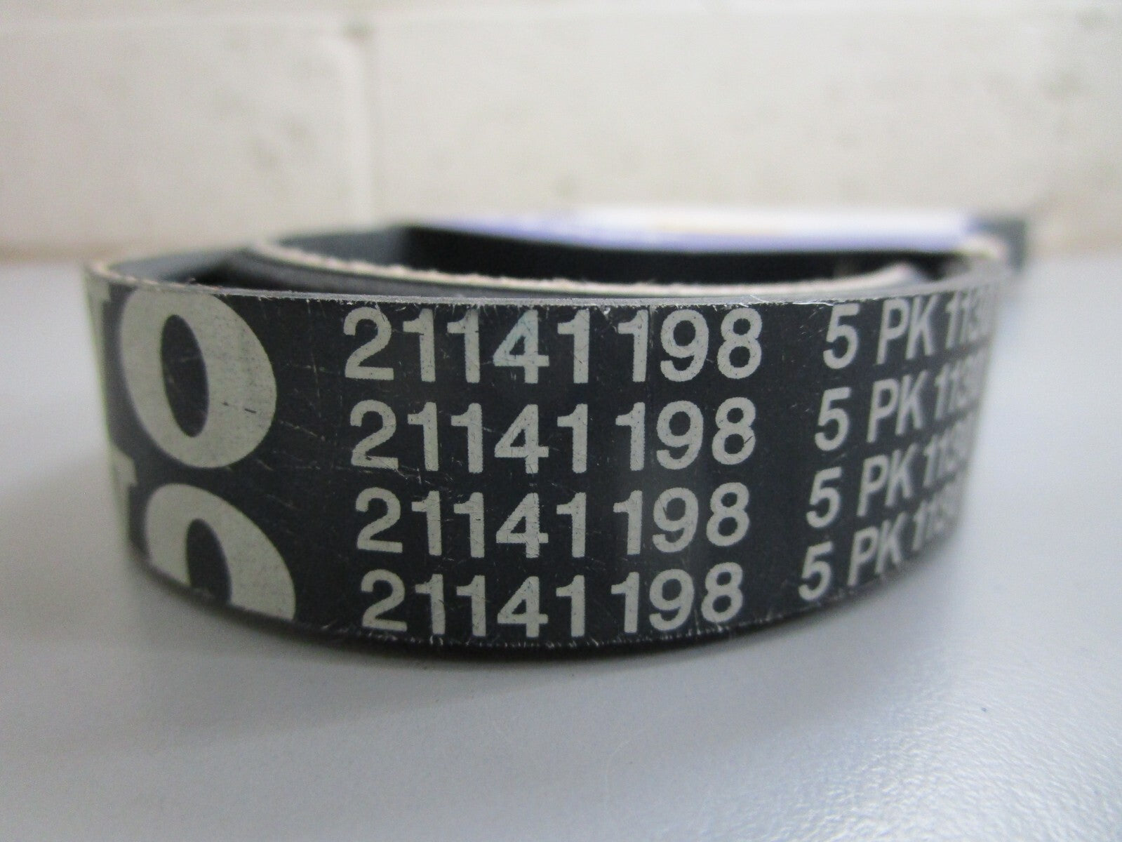 *NEW OEM* 0820 Volvo Penta V-Belt 21141198