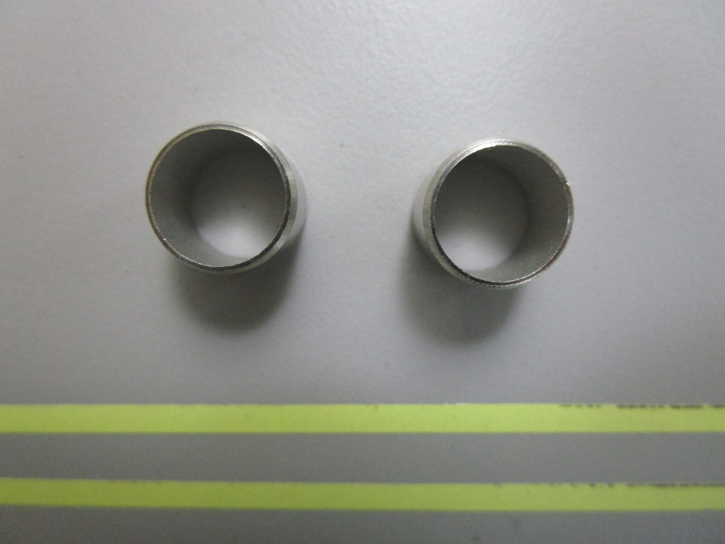 *NEW OEM* (LOT OF 2) 0810 OMC Johnson Evinrude Sleeve Pin 350943 0350943