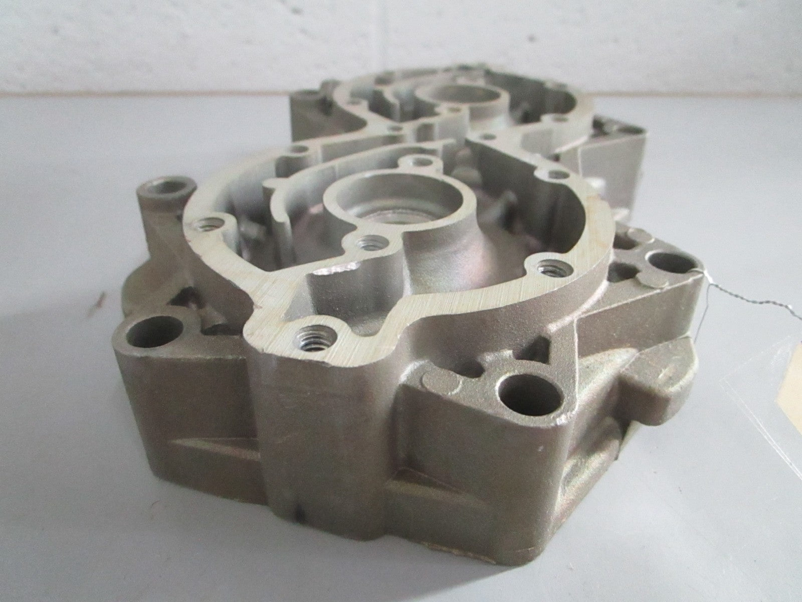NEW OEM 316466 0316466 OMC Johnson Evinrude PORT Cylinder Head 0820