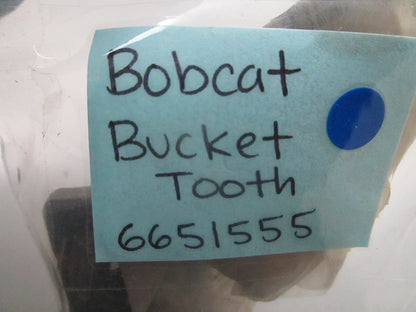 *NEW OEM* 0810 Bobcat Bucket Tooth 6651555