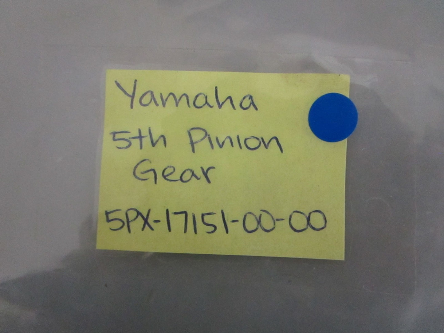 NEW OEM 5PX-17151-00-00 Yamaha 30T 5th Pinion Gear 0820