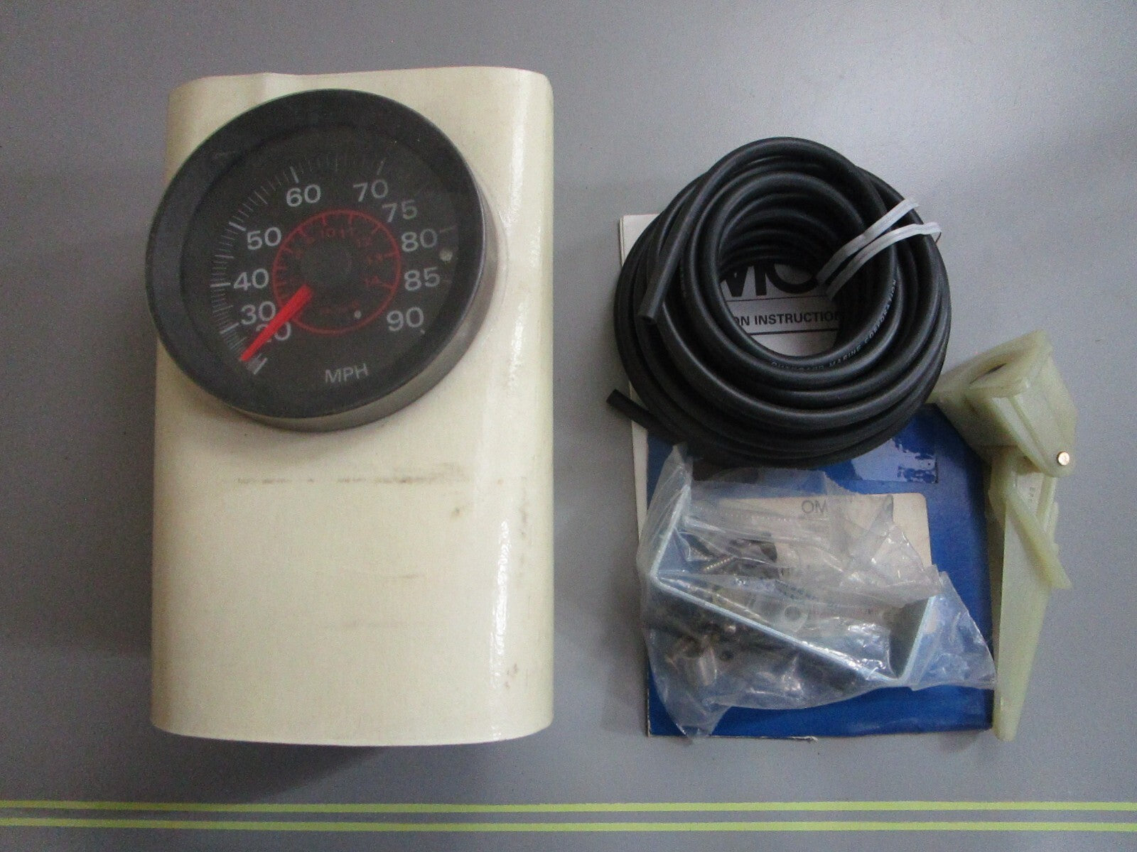 *NEW OEM* 0820 OMC Tech Series 0-90MPH Speedometer 174820 0174820