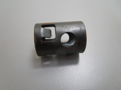 *NEW OEM* 0810 OMC Johnson Evinrude Retainer 338504 0338504