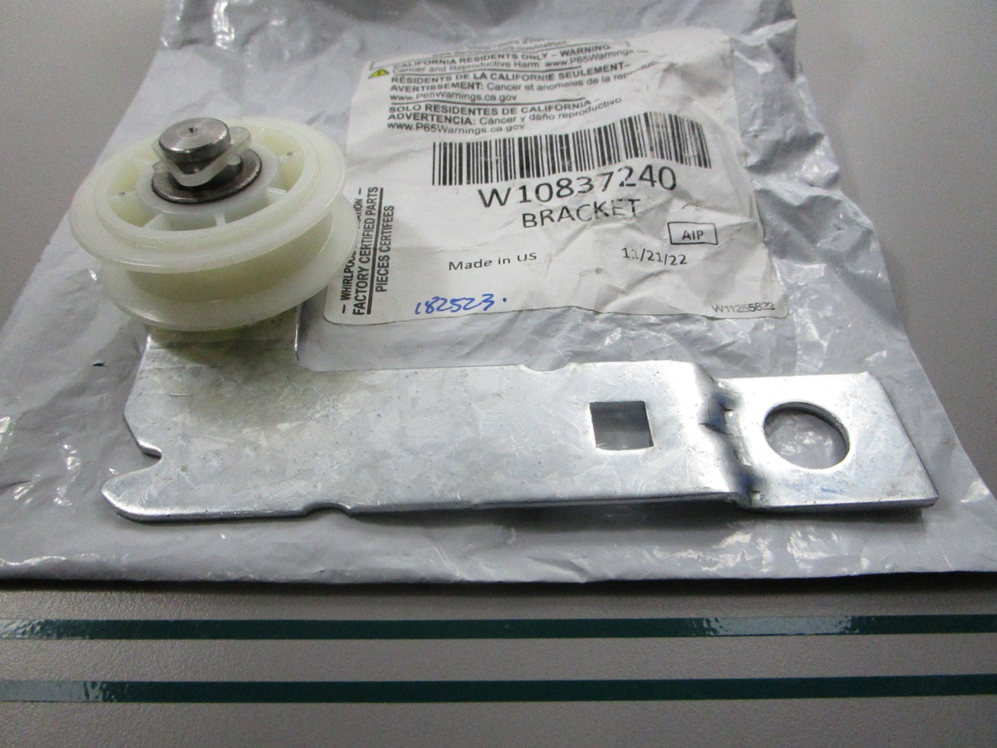 NEW OEM W10837240 Whirlpool Bracket 0810