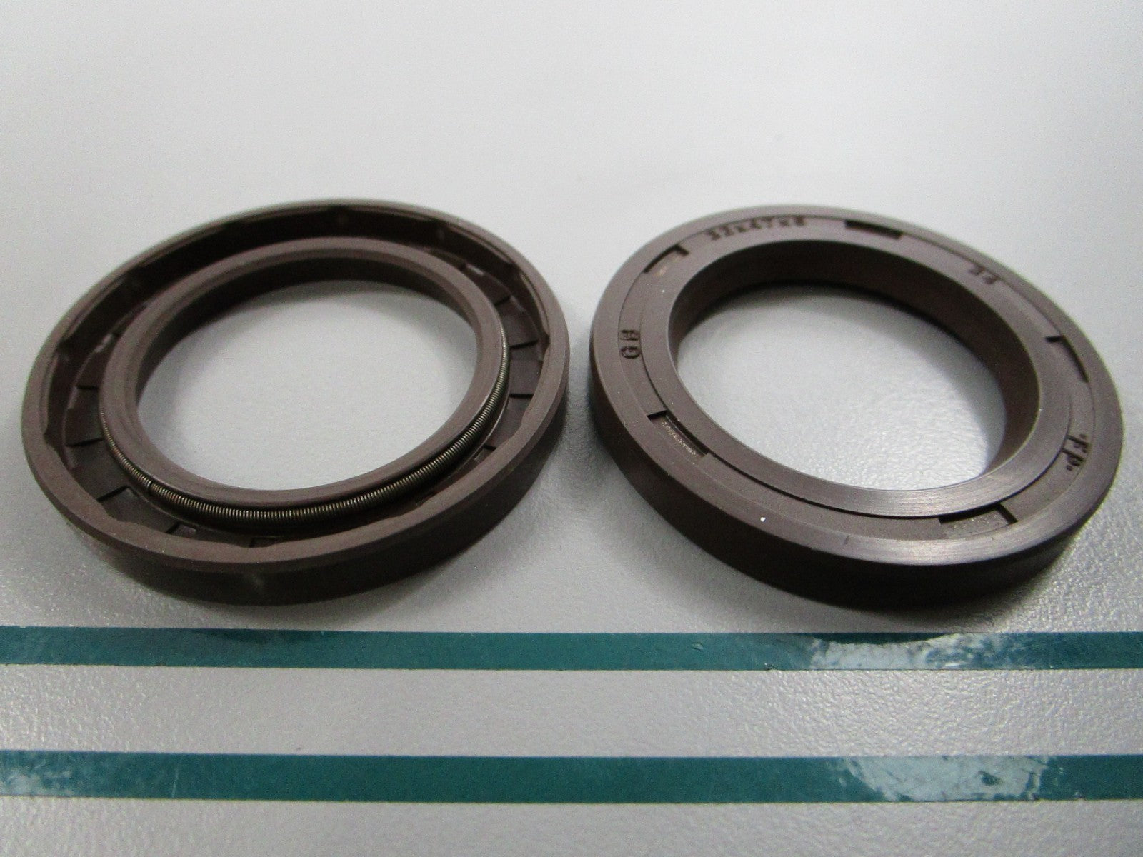 NEW (LOT OF 2) 420450165 Sea-Doo Oil Seal 0810
