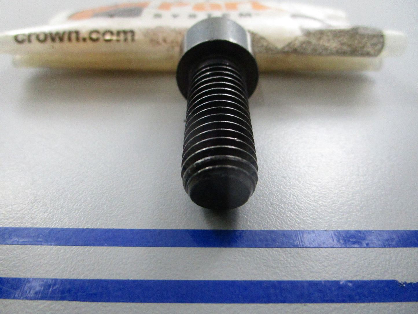 *NEW OEM* 0810 Crown Screw 060115-022