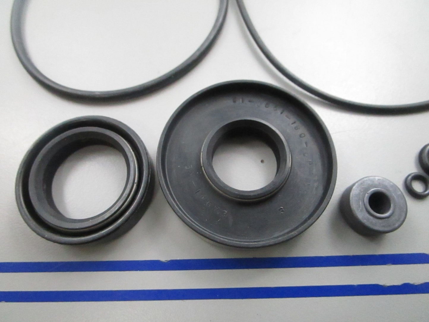 NEW OEM Mercury Quicksilver FK1061 Seal Kit 0810