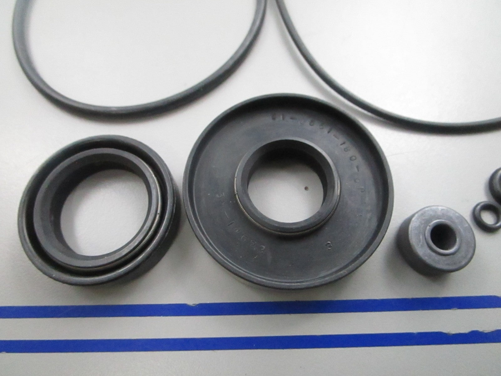 NEW OEM Mercury Quicksilver FK1061 Seal Kit 0810