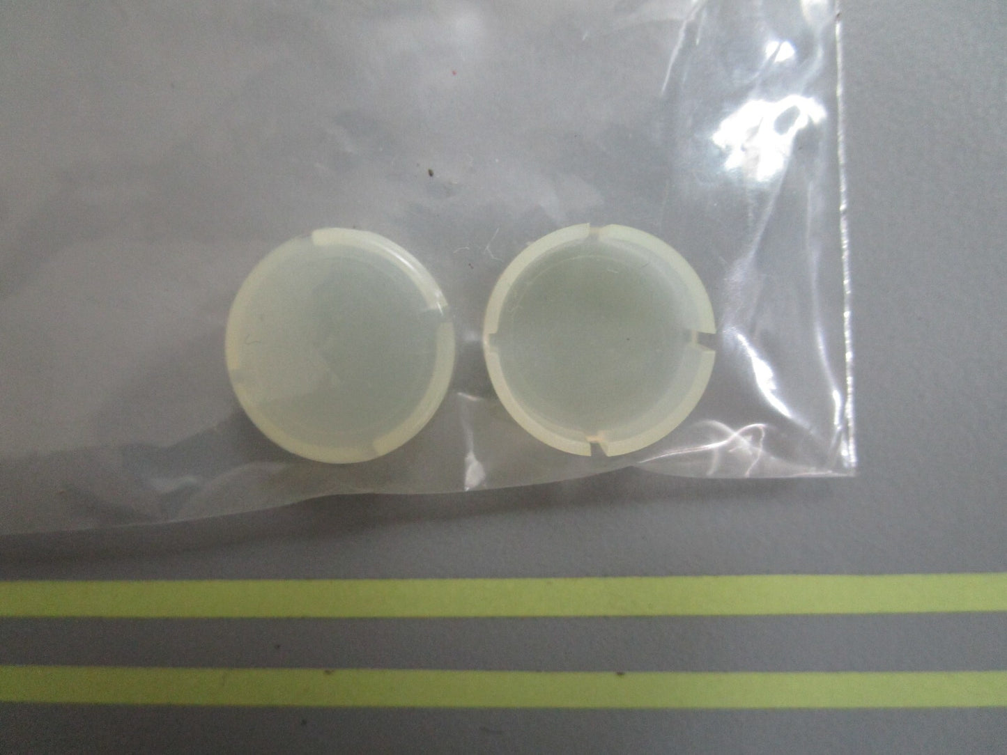 *NEW OEM* (LOT OF 2) 0820 OMC Johnson Evinrude Trunion Cap 308055 0308055