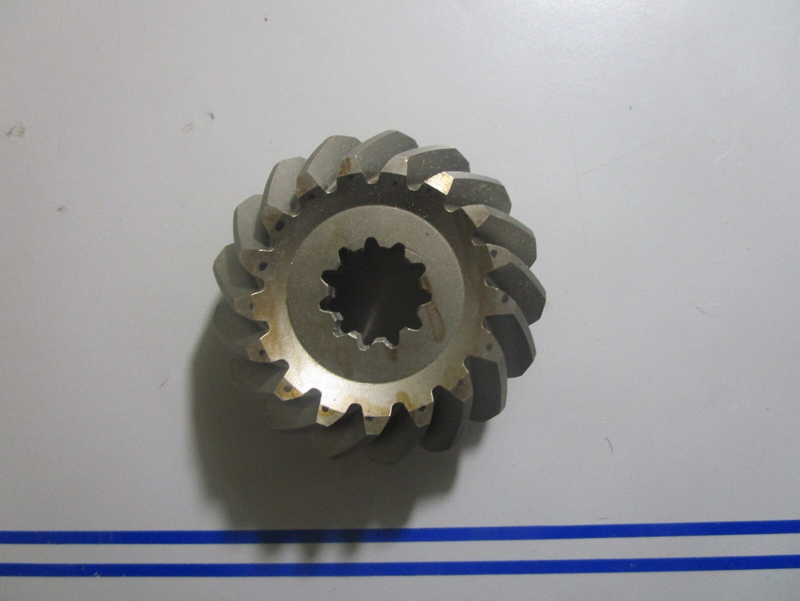 *NEW OEM* 0810 Mercury Quicksilver 17T Pinion 43-826192-1