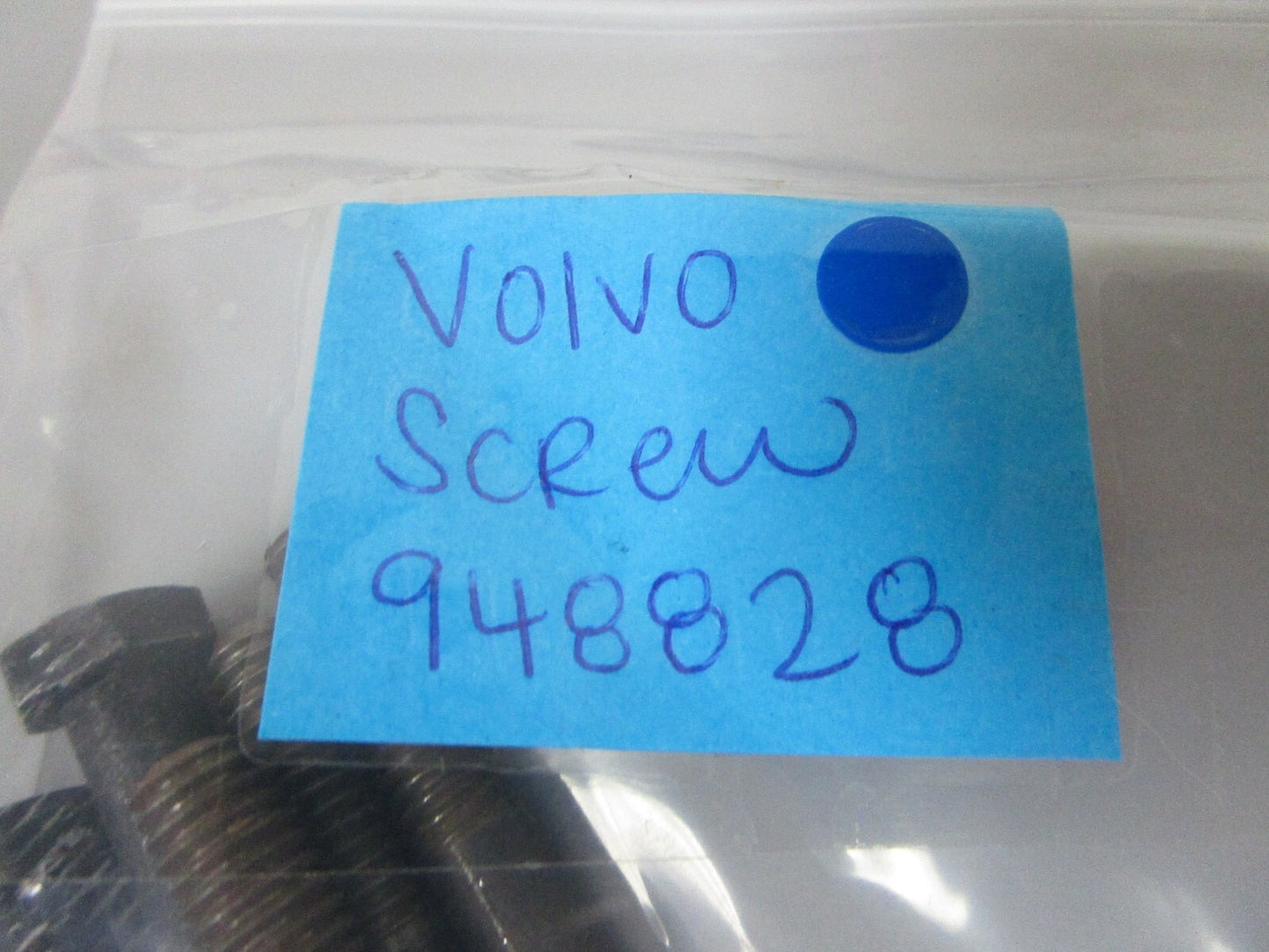 *NEW OEM* (LOT OF 5) 0810 Volvo Screw 948828