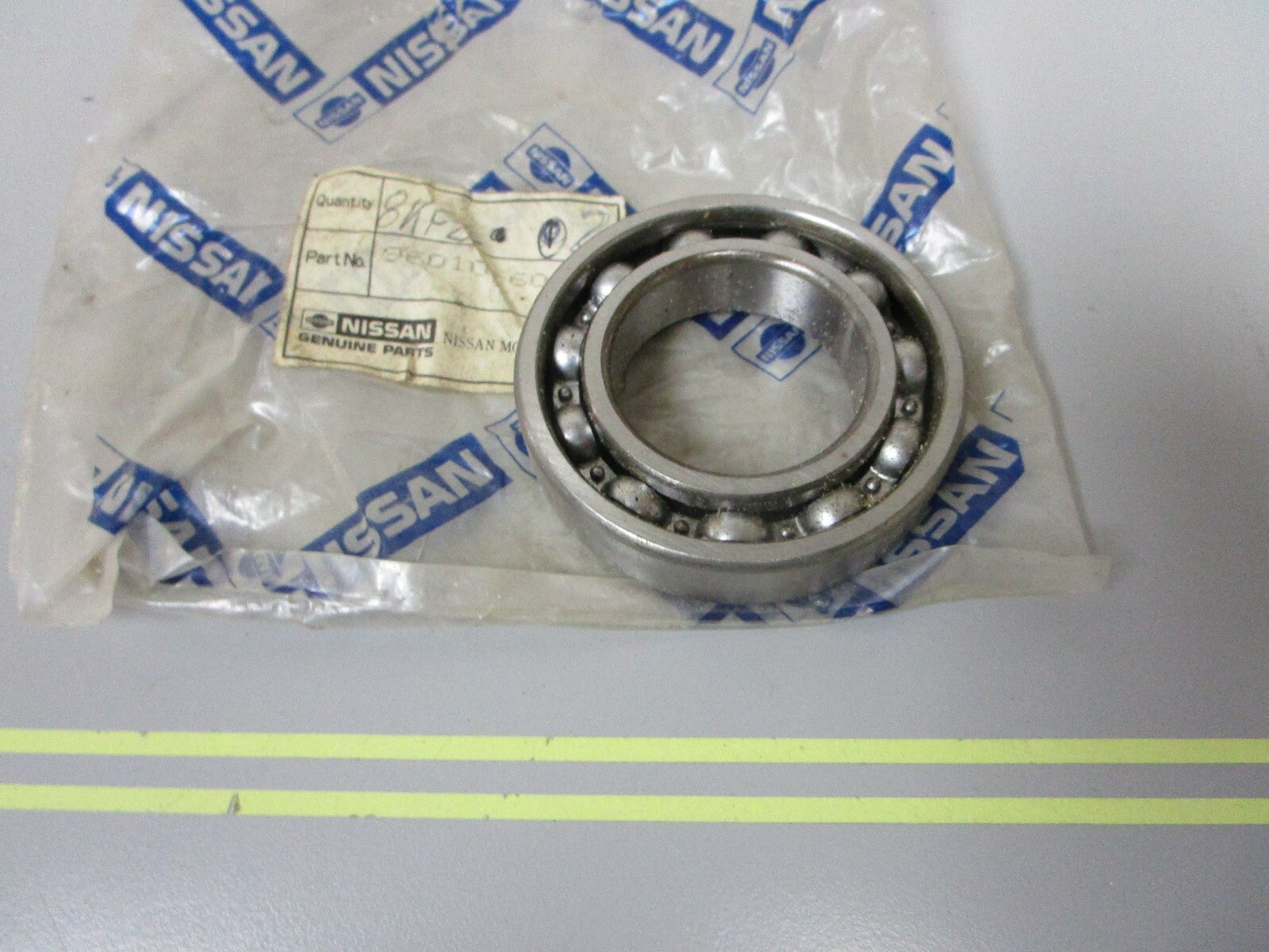 *NEW OEM* 0720 Nissan Tohatsu Bearing 960106007