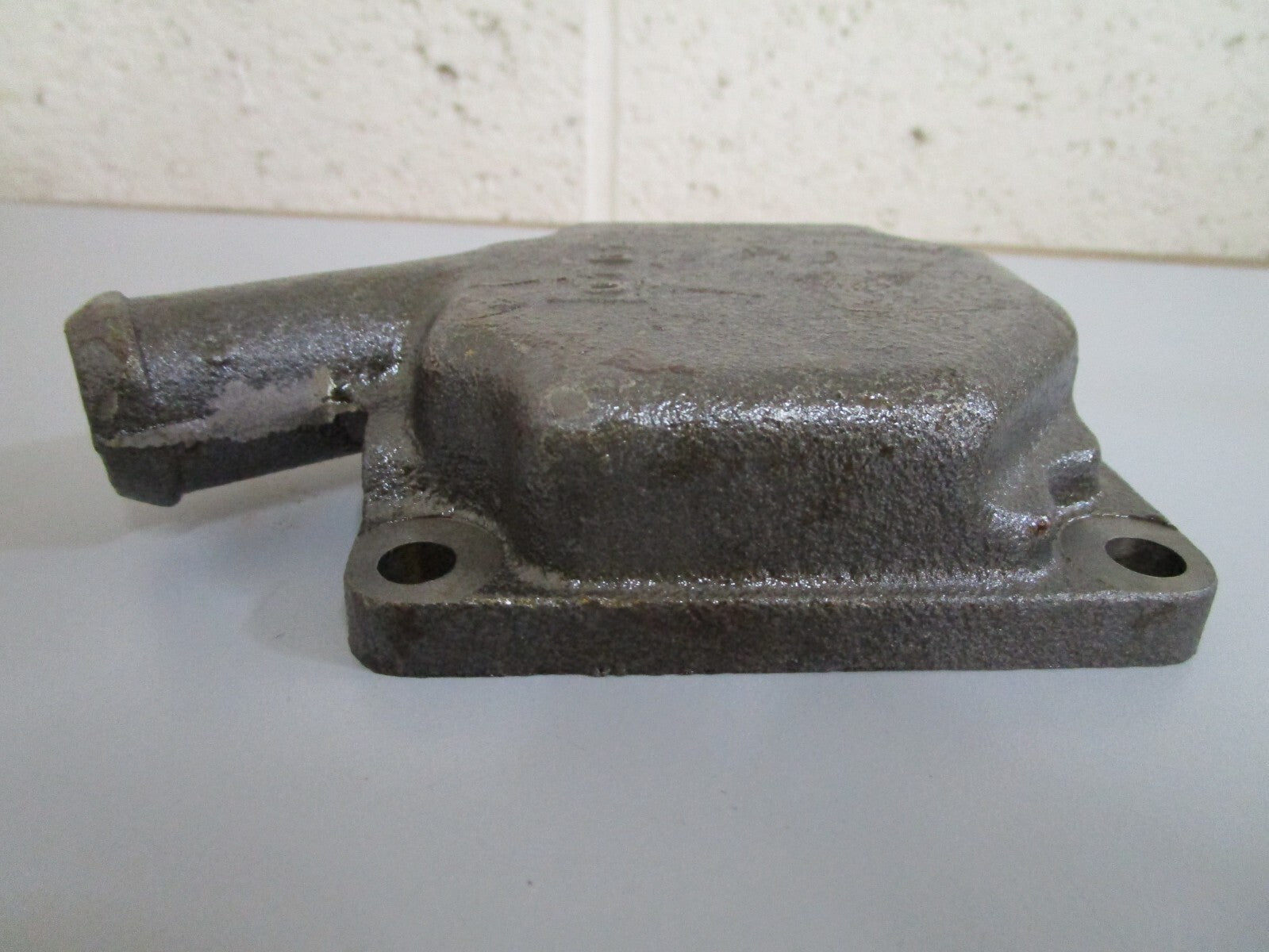 *NEW OEM* 0820 OMC Johnson Evinrude Manifold Cap 910384 0910384