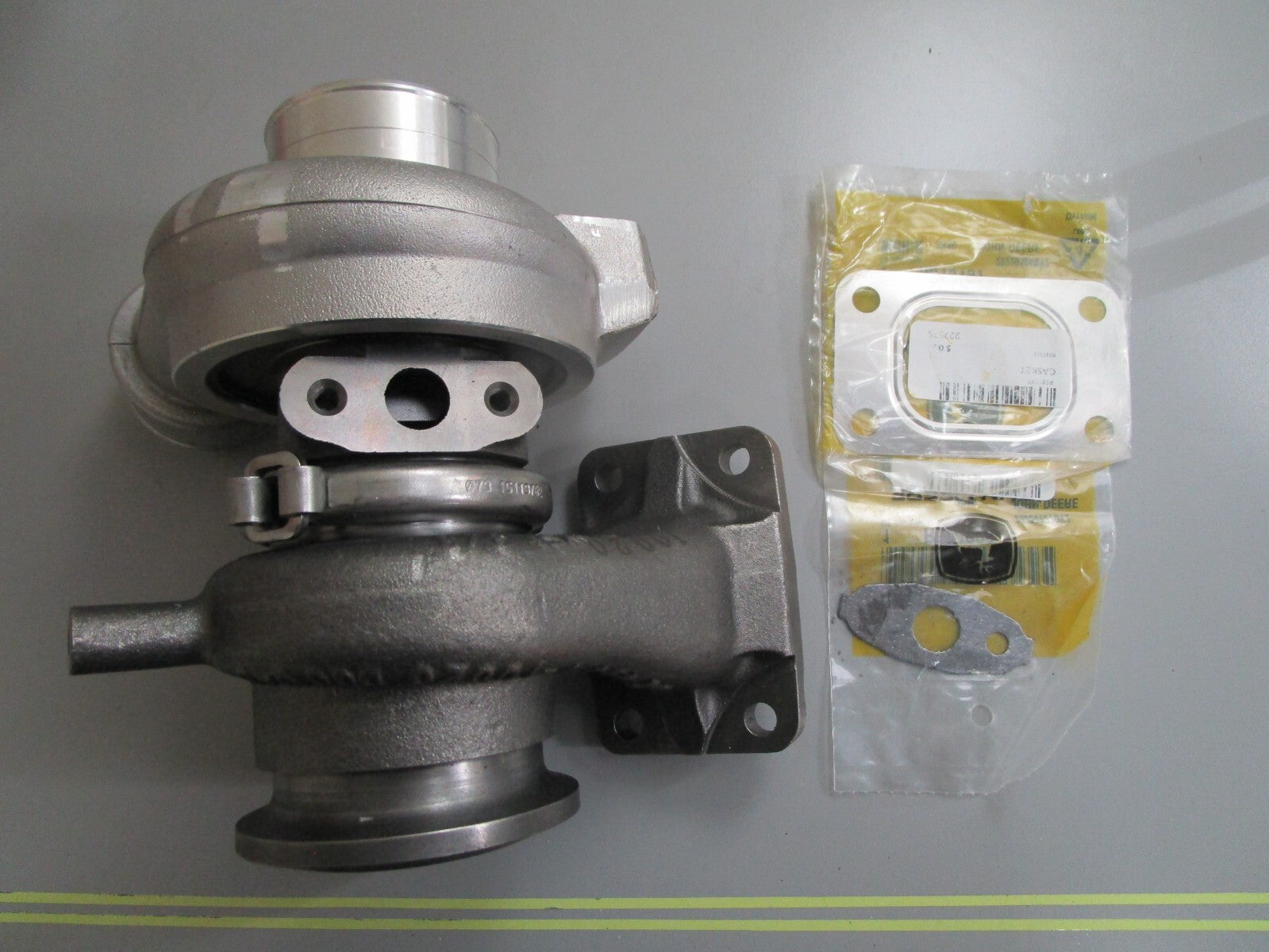 *NEW OEM* 0820 John Deere Turbocharger RE539099
