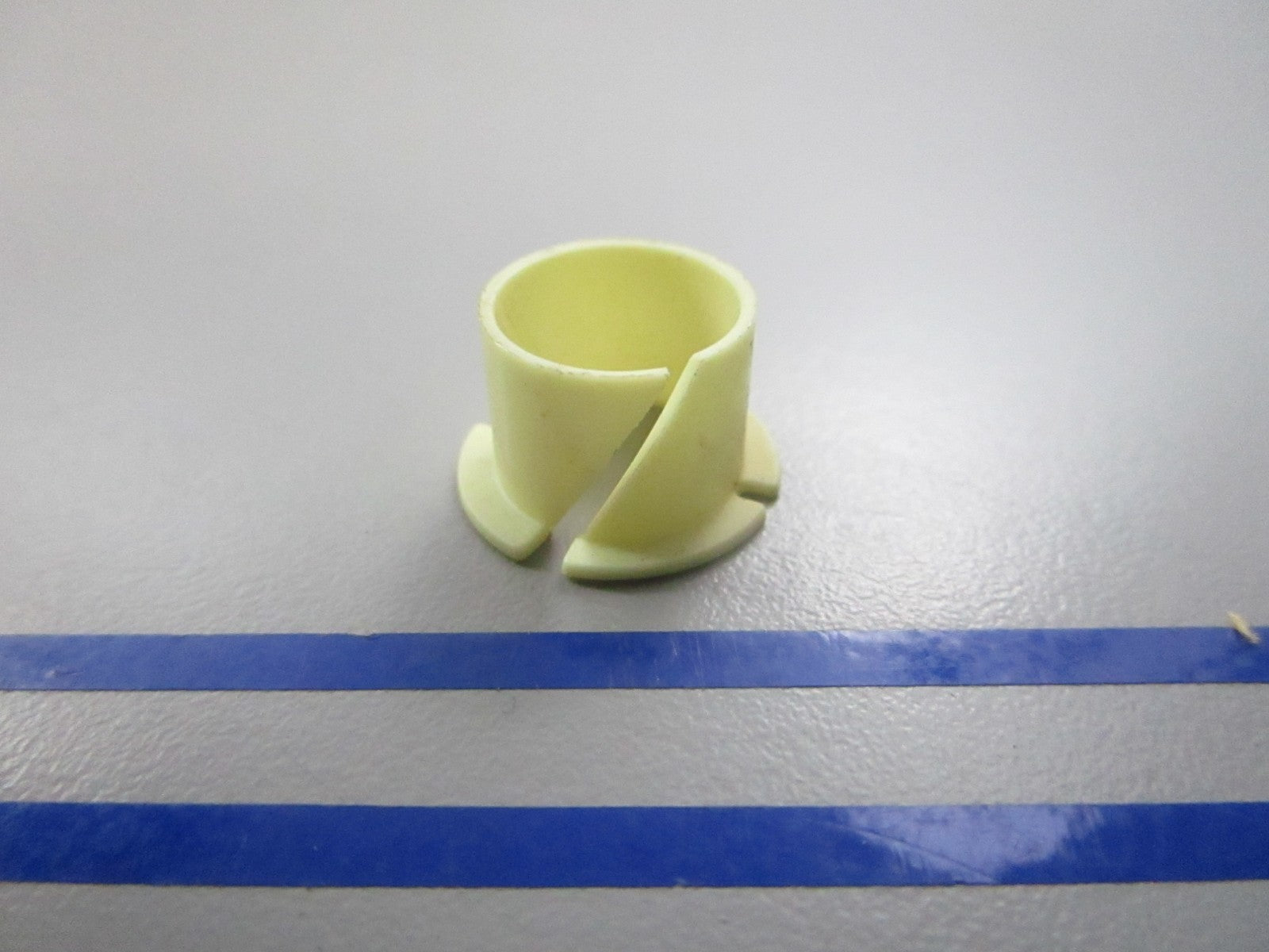 NEW OEM 312708 0312708 OMC Johnson Evinrude Shift Rod Bushing 0810