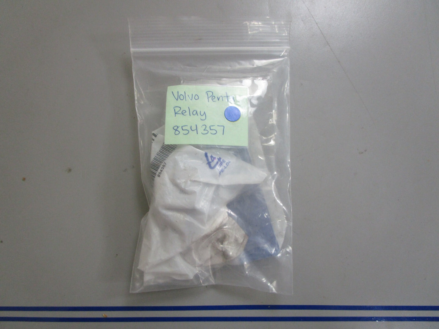 *NEW OEM* 0810 Volvo Penta Relay 854357