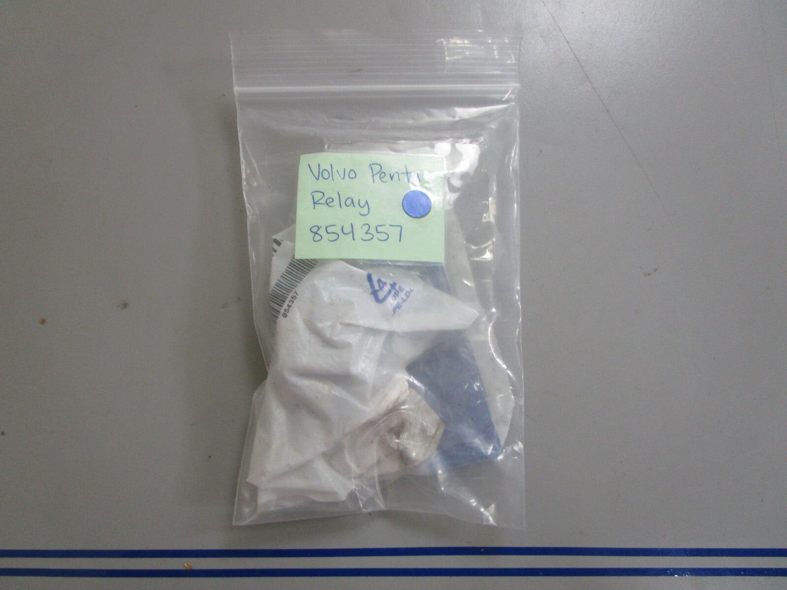 *NEW OEM* 0810 Volvo Penta Relay 854357