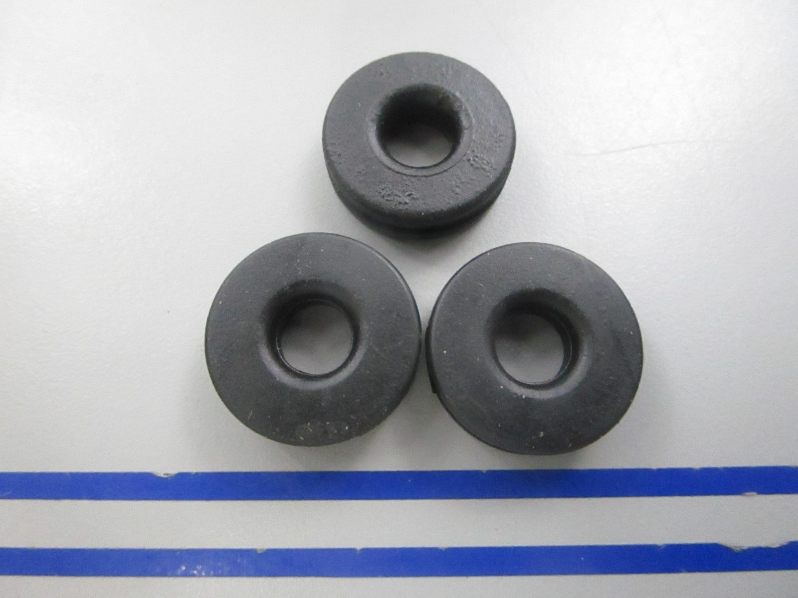 NEW OEM (LOT OF 3) 09320-08013 Suzuki Cushion 0810
