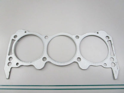 NEW 18-3884 Replaces: OMC 311207 Sierra Head Gasket 0810