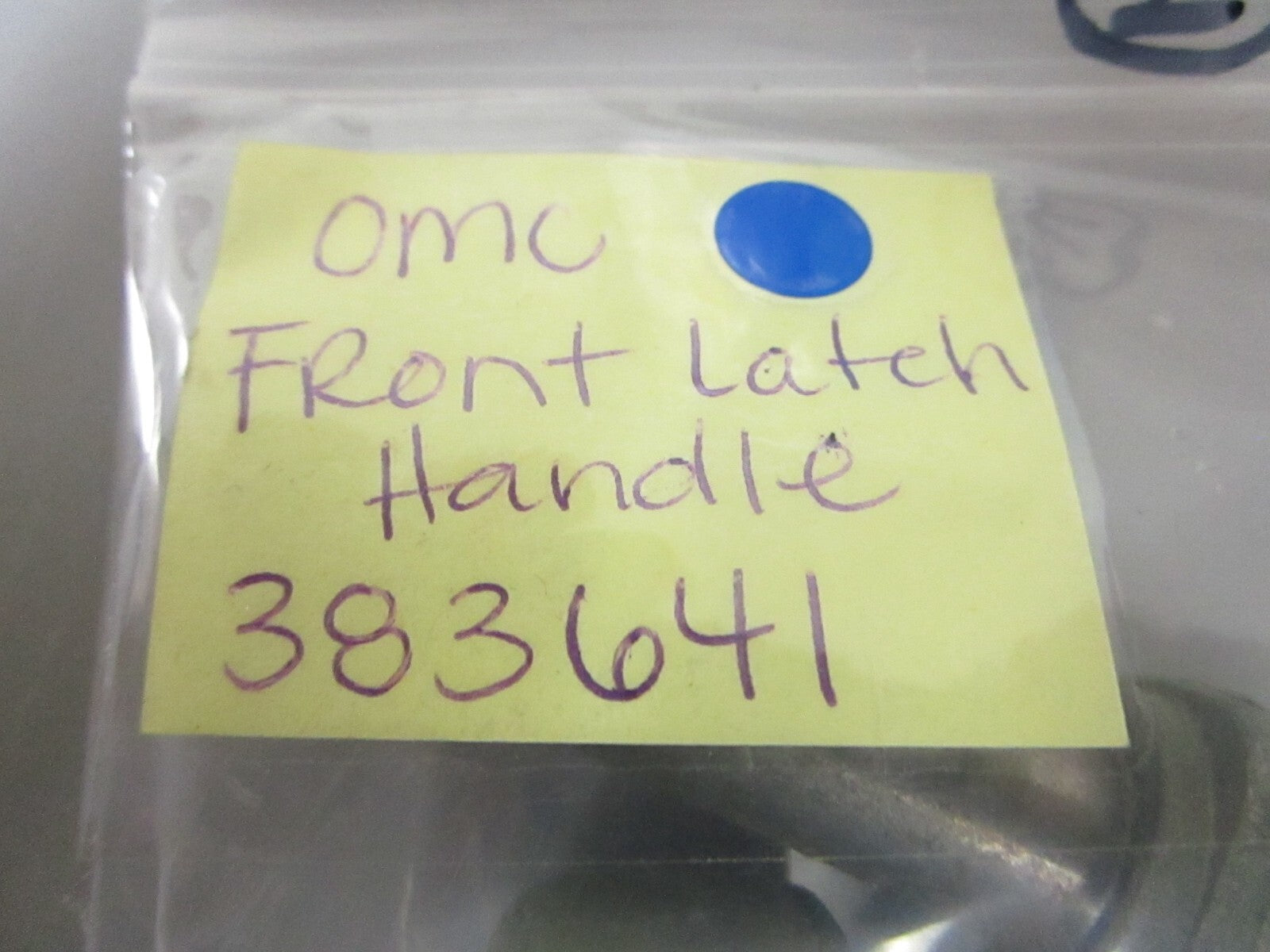 *NEW OEM* 0810 OMC Johnson Evinrude Front Latch Handle 383641 0383641