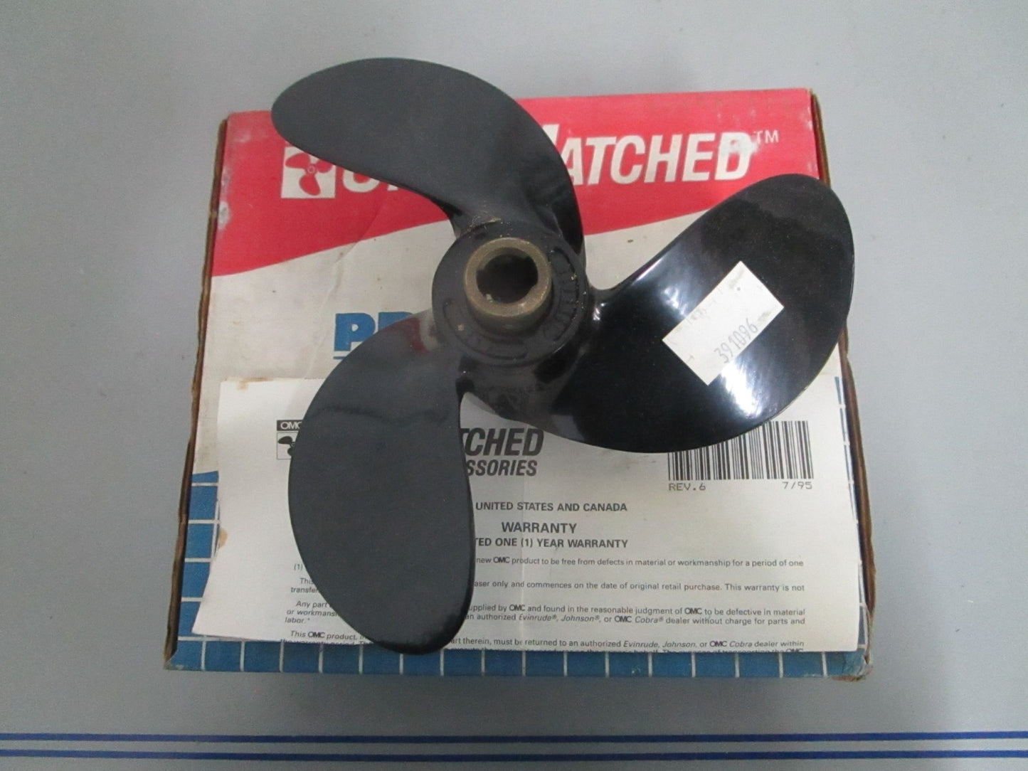 *NEW OEM* 0820 OMC Johnson Evinrude 8×7 Propeller 391096 0391096
