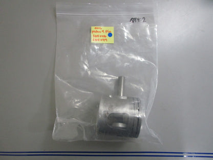*NEW OEM* 0810 OMC Johnson Evinrude Piston & Pin 385048 385049 0385048 0385049