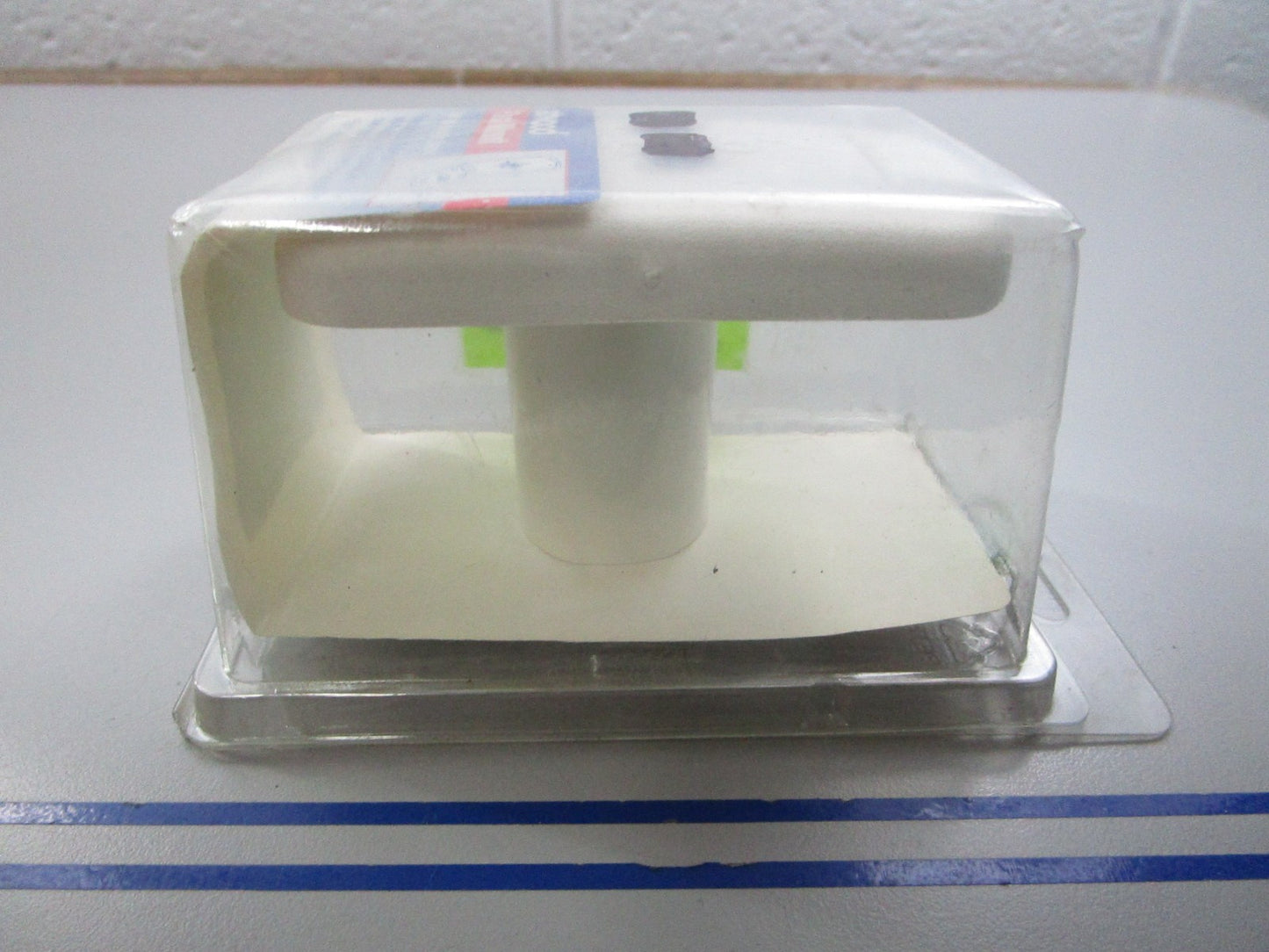 NEW OEM 5023-7 Attwood White Flush Mount 0810