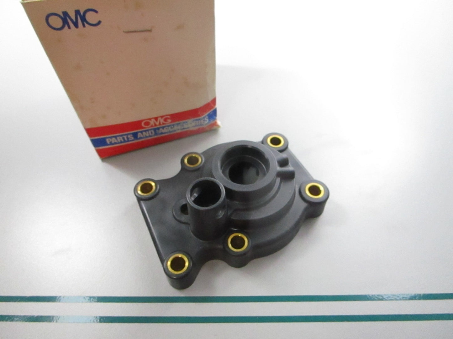 NEW OEM 393632 0393632 OMC Johnson Evinrude Water Pump Housing 0810