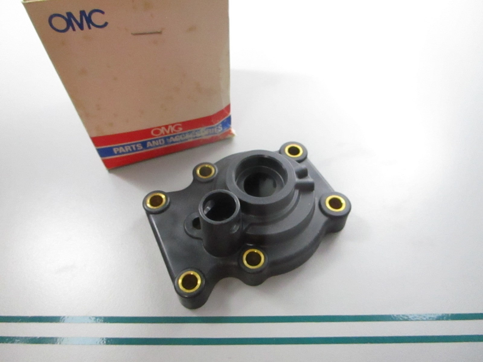 NEW OEM 393632 0393632 OMC Johnson Evinrude Water Pump Housing 0810