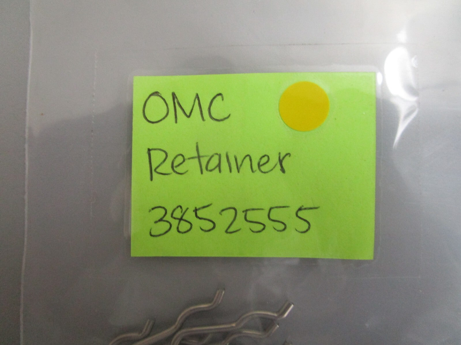 *NEW OEM* (LOT OF 3) 0810 OMC Johnson Evinrude Retainer 3852555