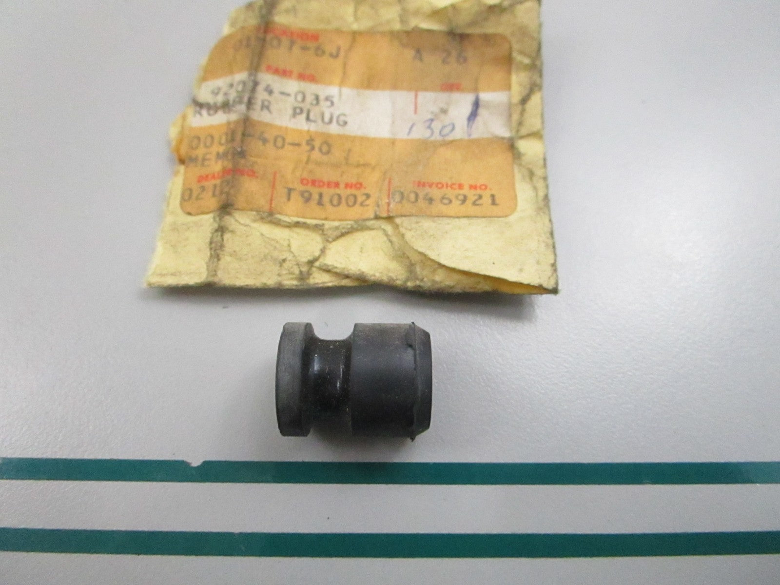 NEW OEM 92074-035 Kawasaki Rubber Plug 0810