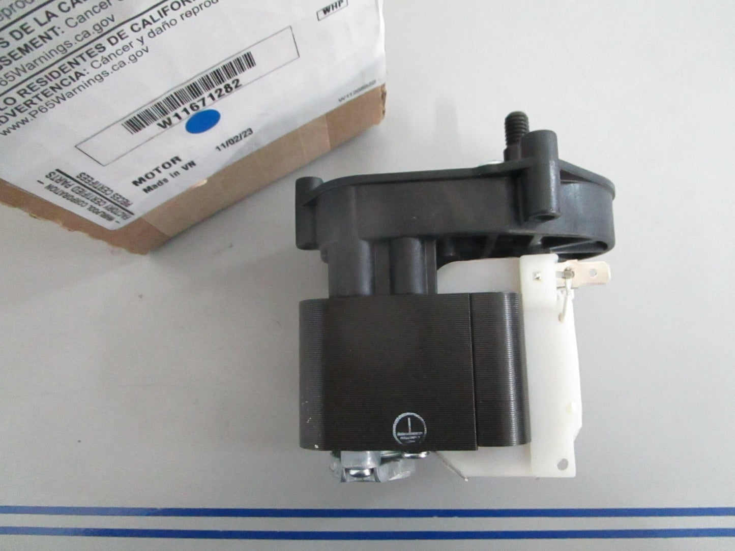 *NEW OEM* 0820 Whirlpool Motor W11671282