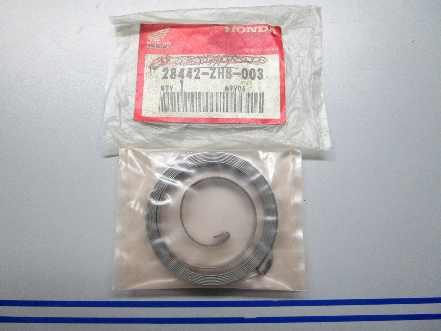 *NEW OEM* 0810 Honda Recoil Starter Spring 28442-ZH8-003