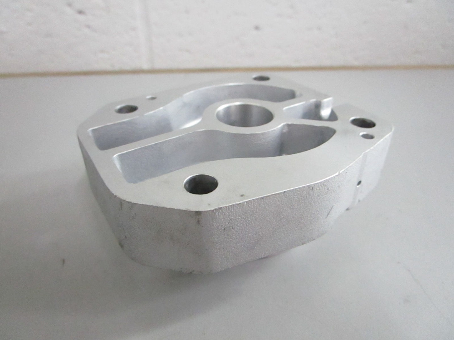 NEW OEM 3C7-65017-2 Tohatsu Lower Pump Case 0820