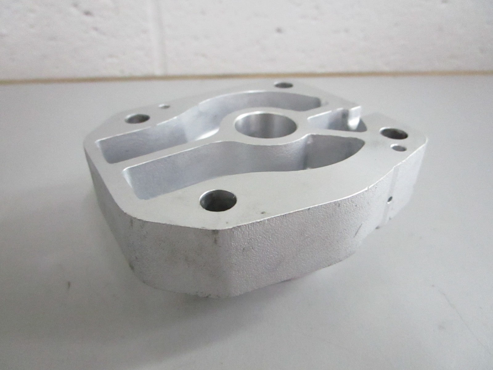 NEW OEM 3C7-65017-2 Tohatsu Lower Pump Case 0820