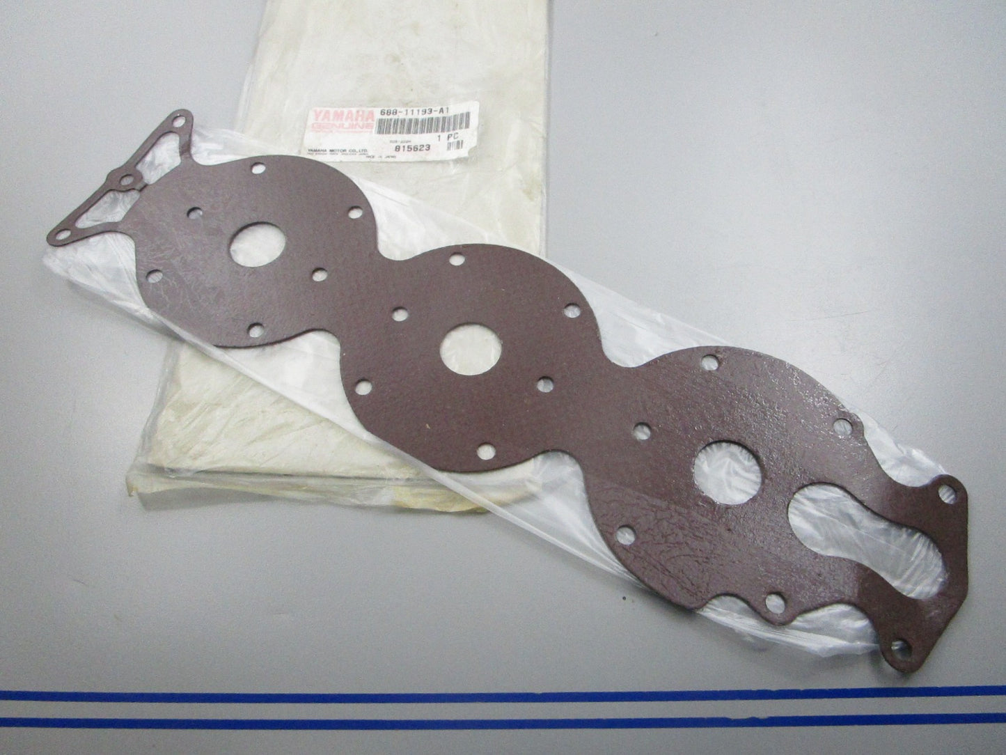 NEW OEM 688-11193-A1-00 Yamaha Head Cover Gasket 0810