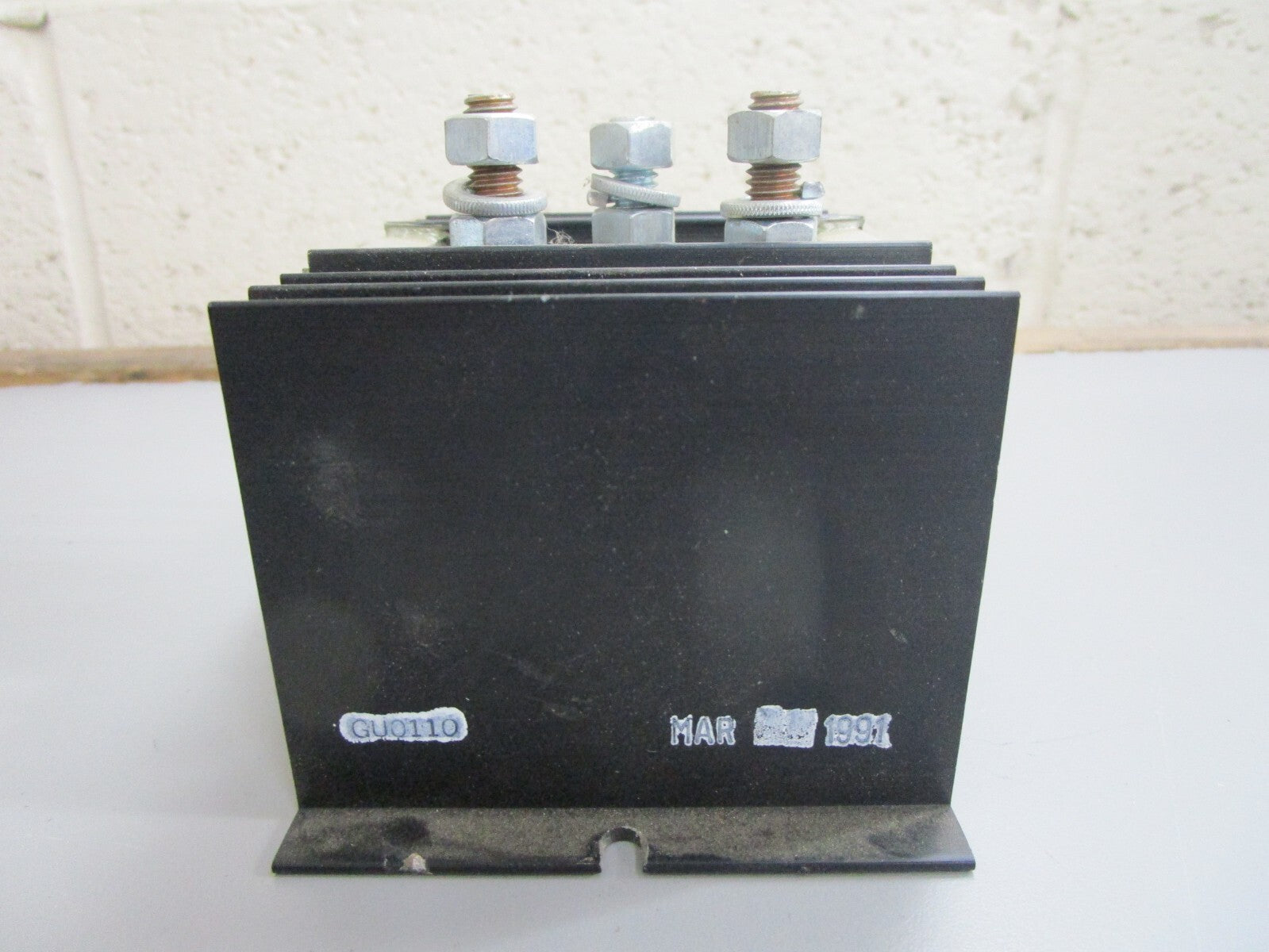 *NEW* 0820 Guest Battery Isolator 2401