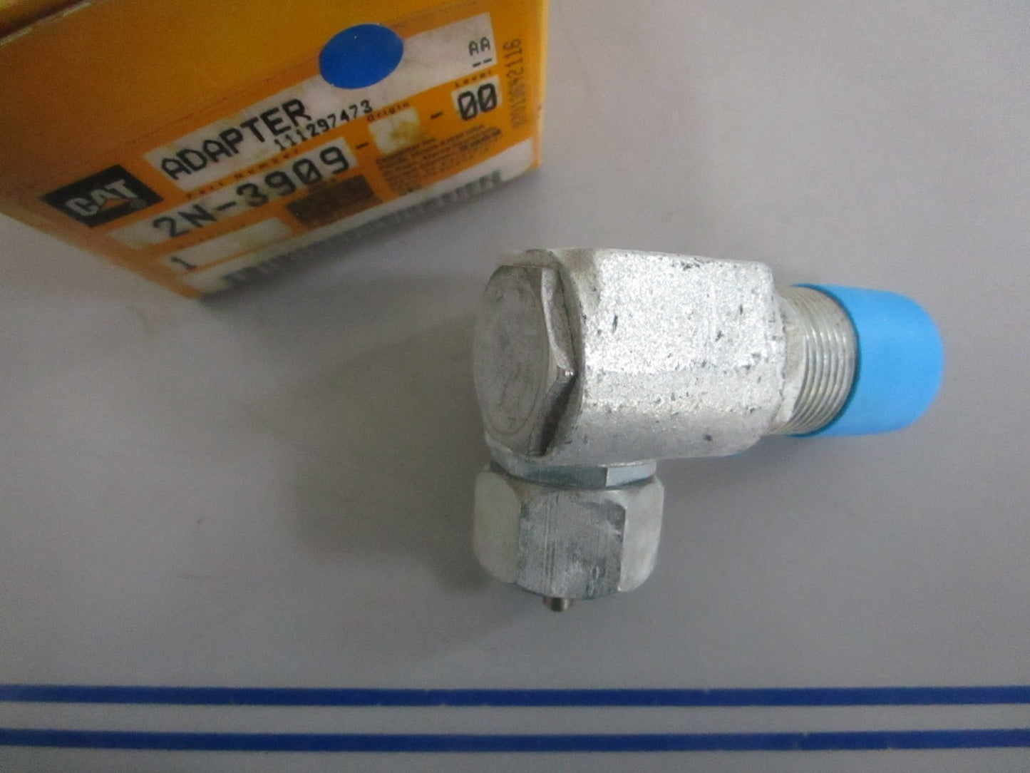 NEW OEM 2N-3909 CAT Adapter 0820