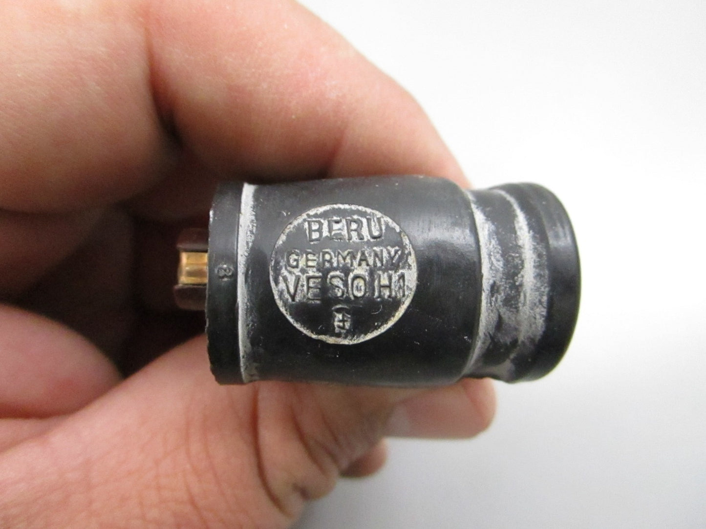 NEW OEM 0001564510 Mercedes-Benz Spark Plug Distributor 0810