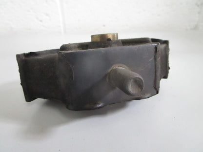 NEW OEM 123402018 Mercedes-Benz Transmission Mount 0820