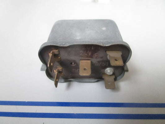 *NEW OEM* 0810 Volvo Penta Relay 873611