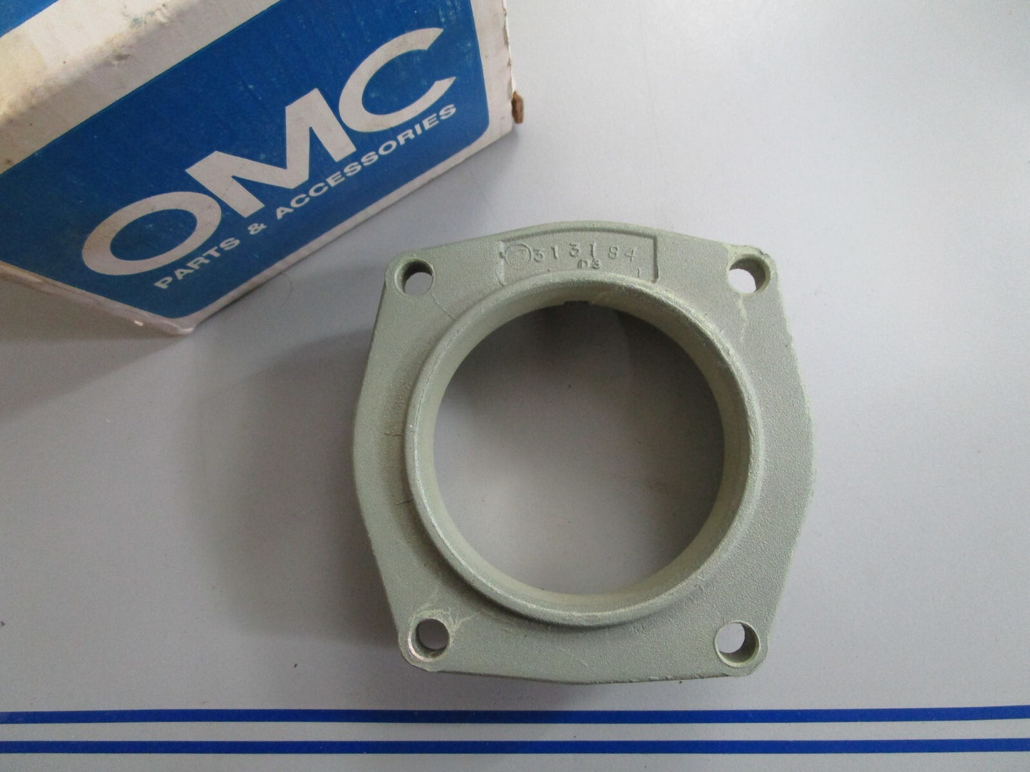 *NEW OEM* 0820 OMC Bearing Retainer 313184 0313184